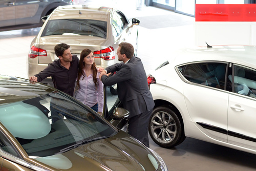 ¿Pensando en cambiar de coche? Entonces, ¡no olvides estos consejos! ¿Pensando en cambiar de coche? Entonces, ¡no olvides estos consejos!