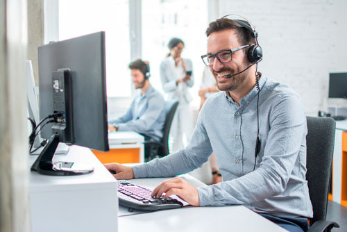 Refuerza tu servicio de atención al cliente para ganar en fidelización Refuerza tu servicio de atención al cliente para ganar en fidelización