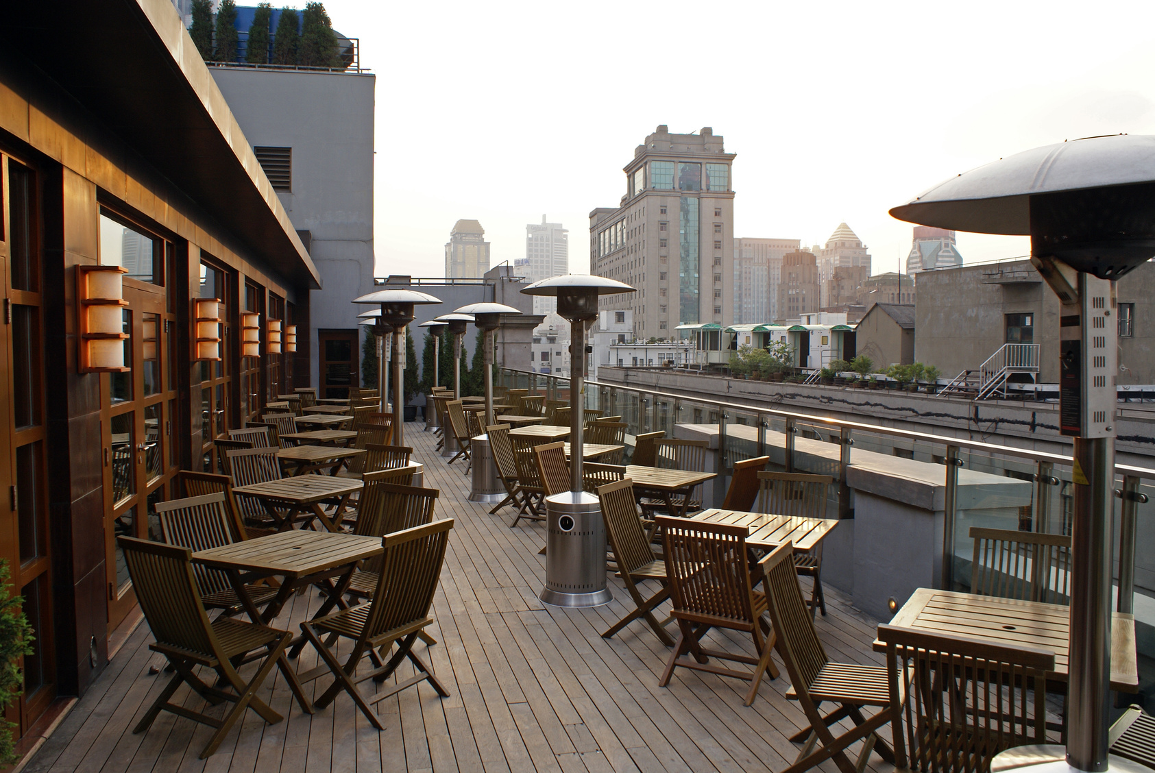 Los locales con terraza también son para el otoño: claves para que tus clientes sigan disfrutando del aire libre